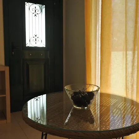 Eleon Apartament Frínion